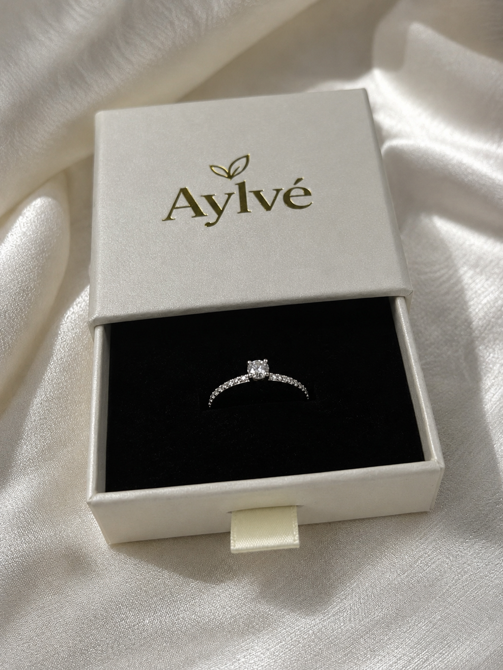 Lunéa Ring – 925 Sterling Silber mit Moissanit