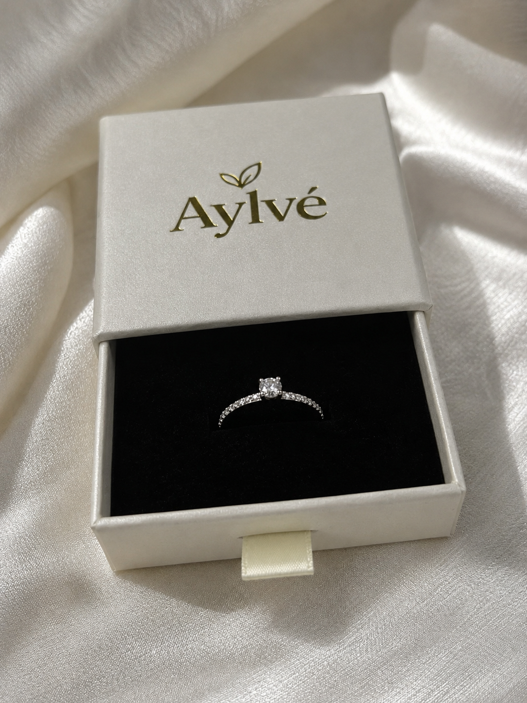 Lunéa Ring – 925 Sterling Silber mit Moissanit