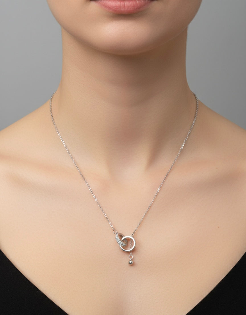 Halskette „Glücksringe“ – Zeitlose Eleganz in Silber