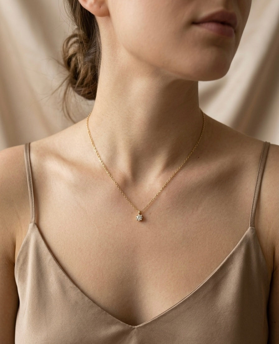 Halskette „Crystal Solitaire“ – Strahlende Zartheit aus S925 Sterling Silber